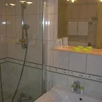 Aux Vieux Arceaux Hotel