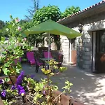 Hotel Aux Vieux Arceaux