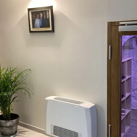Hotel Aux Vieux Arceaux 3*