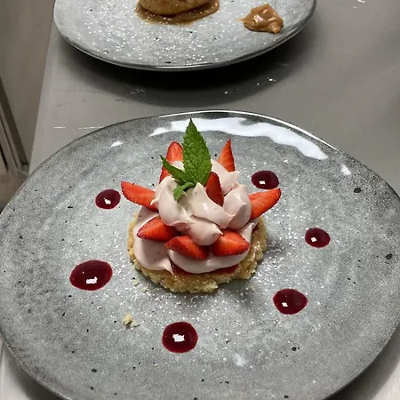 Aux Vieux Arceaux Hotel 3*