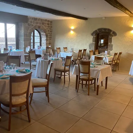 Aux Vieux Arceaux 3* ميركور