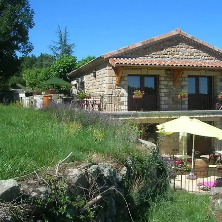 Aux Vieux Arceaux Hotel 3*