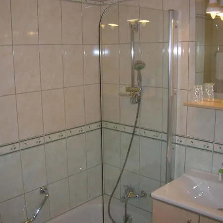 Aux Vieux Arceaux 3* ميركور